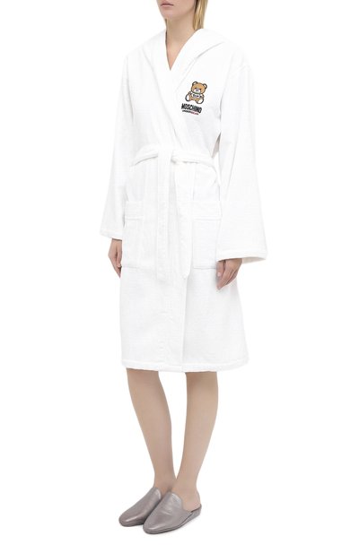 Хлопковый халат MOSCHINO белого цвета по цене 24500 руб., арт. A7301/9040, фото 3 Хлопковый халат MOSCHINO, арт. A7301/9040, фото 3