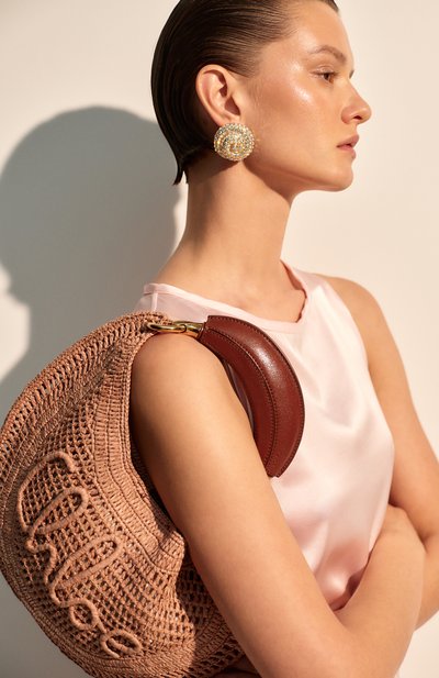 Клипсы PEARL OCTOPUSS.Y золотого цвета по цене 45400 руб., арт. LE S0LEIL, фото 4 Клипсы PEARL OCTOPUSS.Y, арт. LE S0LEIL, фото 4