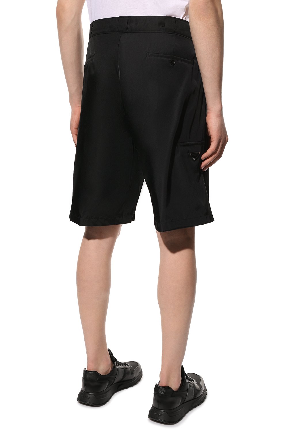 Шорты PRADA черного цвета по цене 87000 руб., арт. SPG32-1WQ8-F0002-182, фото 4 Шорты PRADA, арт. SPG32-1WQ8-F0002-182, фото 4