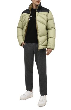 Мужская пуховик tama 2 moncler 1952 MONCLER GENIUS светло-зеленого цвета, арт. G2-092-1A000-30-595EV | Фото 2 (Материал подклада: Синтетический материал; Материал внешний: Синтетический материал; Материал утеплителя: Пух и перо; Длина (верхняя оде�жда): Короткие; Рукава: Длинные; Кросс-КТ: Куртка; Стили: Милитари; Мужское Кросс-КТ: пуховик-короткий; Shop in Shop M: Верхняя одежда; Драгоценные камни: Проставлено; Материал сплава: Проставлено)