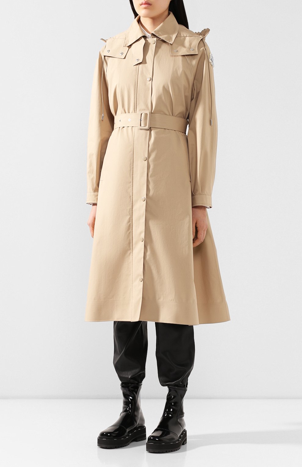 Плащ 4 moncler simone rocha MONCLER GENIUS бежевого цвета по цене 121500 руб., арт. F1-09W-1D700-40-54A3K, фото 3 Плащ 4 moncler simone rocha MONCLER GENIUS, арт. F1-09W-1D700-40-54A3K, фото 3
