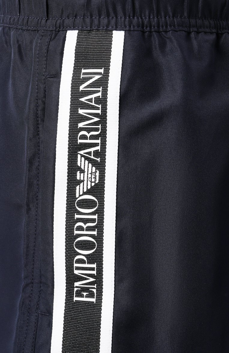 Мужские плавки-шорты EMPORIO ARMANI темно-синего цвета, арт. EM000583/AF12333 | Фото 4 (Нос: Не проставлено; Мужское Кросс-КТ: плавки-шорты; Принт: Без принта; Материал внешний: Синтетический материал)