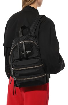 Женский рюкзак the backpack MARC JACOBS (THE) черного цвета, арт. 2F3HBP029H02 | Фото 7 (Размер: medium; Материал сплава: Проставлено; Материал: Текстиль; Драгоценные камни: Проставлено; Стили: Кэжуэл)