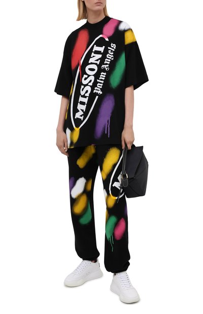 Хлопковая футболка palm angels x missoni PALM ANGELS черного цвета по цене 39950 руб., арт. PWAA017F21JER0061001, фото 2 Хлопковая футболка palm angels x missoni PALM ANGELS, арт. PWAA017F21JER0061001, фото 2
