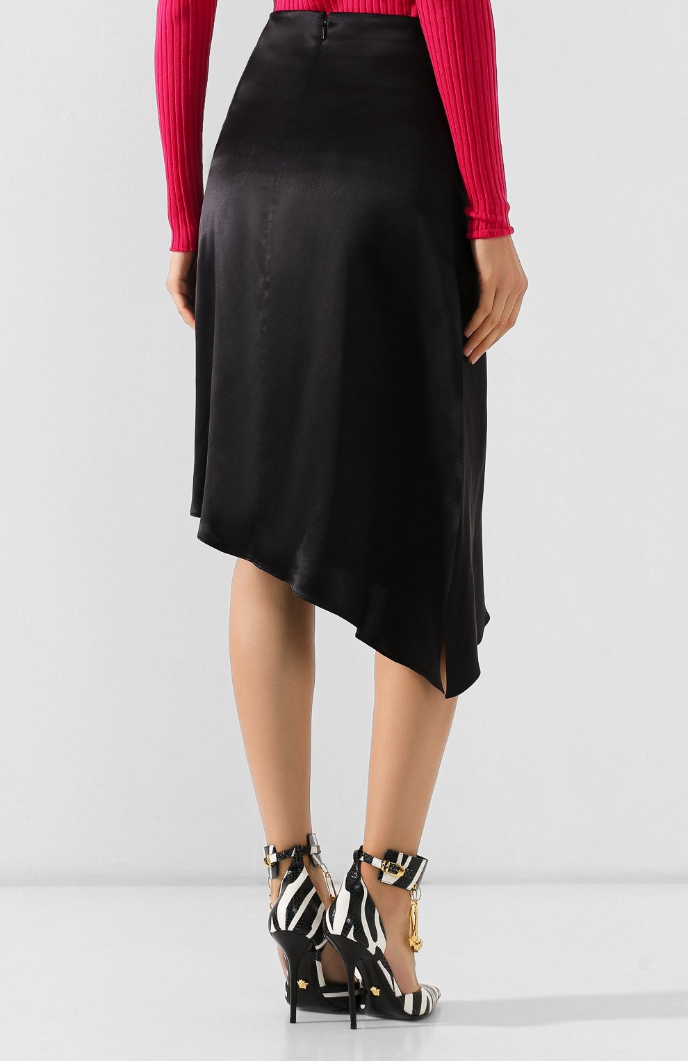 Шелковая юбка VERSACE черного цвета по цене 107000 руб., арт. A83320/A230728, фото 4 Шелковая юбка VERSACE, арт. A83320/A230728, фото 4