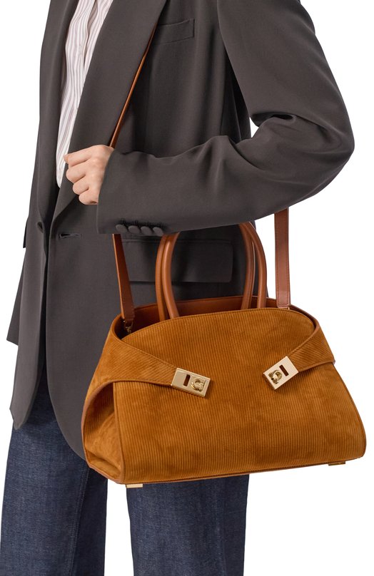 Сумка Hug medium Ferragamo 215608/785775 Коричневый  215608/785775 Фото 2