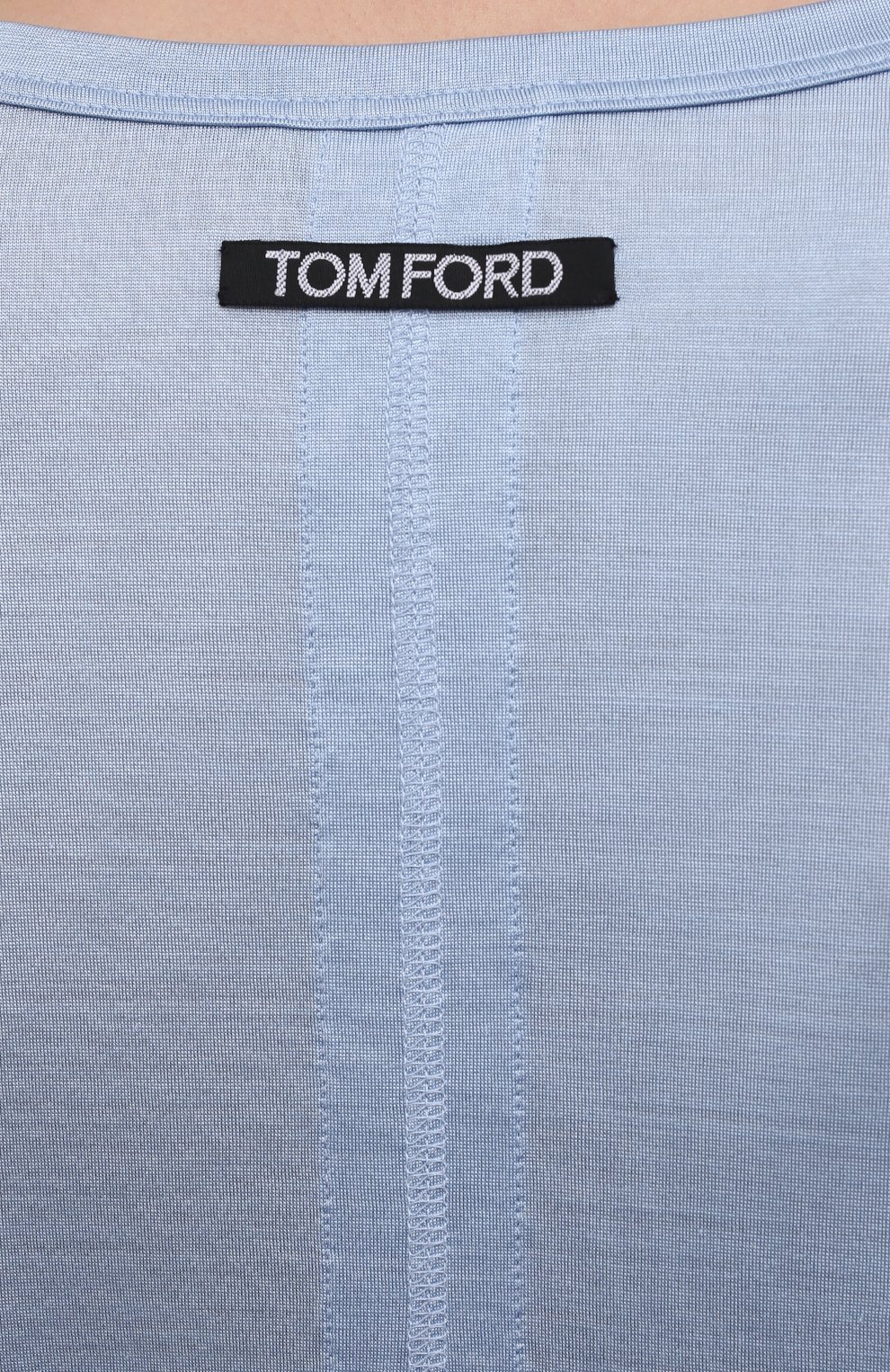 Шелковая футболка TOM FORD светло-голубого цвета по цене 92850 руб., арт. TSJ383-FAX835, фото 5 Шелковая футболка TOM FORD, арт. TSJ383-FAX835, фото 5
