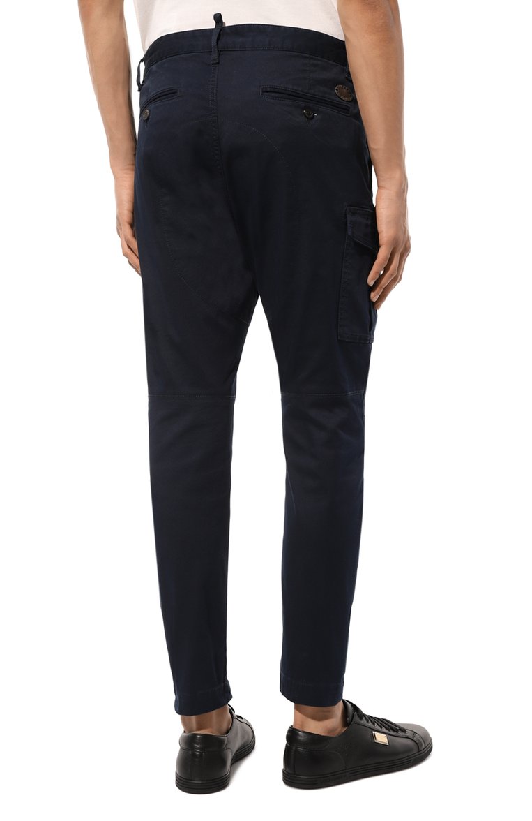 Мужские хлопковые брюки-карго DSQUARED2 темно-синего цвета, арт. S74KB0818/S39021 | Фото 4 (Материал внешний: Хлопок; Силуэт М (брюки): Карго; Случай: Повседневный; Стили: Гранж; Длина (брюки, джинсы): Стандартные)