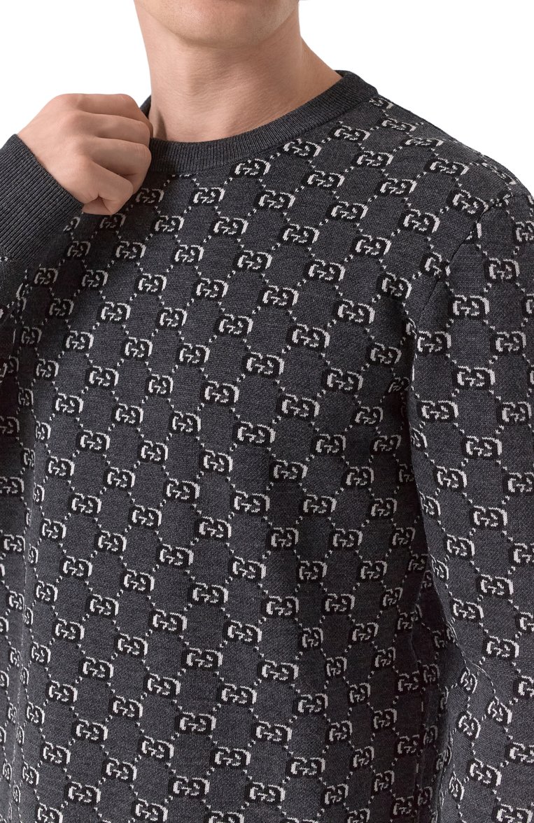Мужской шерстяной джемпер GUCCI темно-серого цвета, арт. 794503/XKEAP | Фото 5 (Длина (для топов): Стандартные; Рукава: Длинные; Материал внешний: Шерсть; Принт: С принтом; Вырез: Круглый; Стили: Кэжуэл; Мужское Кросс-КТ: Джемперы)