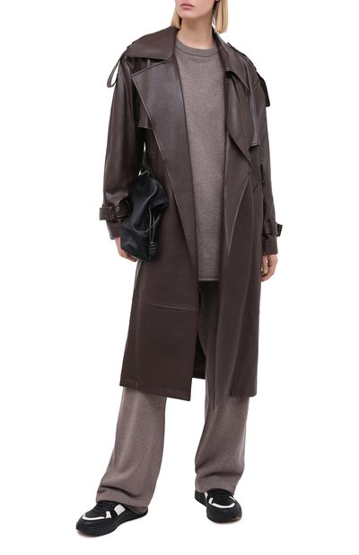 Кашемировый свитер EXTREME CASHMERE коричневого цвета по цене 53450 руб., арт. 053/CREW H0P, фото 2 Кашемировый свитер EXTREME CASHMERE, арт. 053/CREW H0P, фото 2