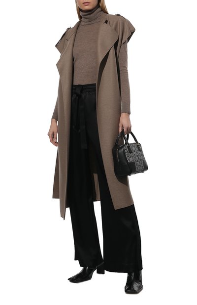 Брюки DOROTHEE SCHUMACHER черного цвета по цене 37050 руб., арт. 548901/SATIN PERFECTI0N, фото 2 Брюки DOROTHEE SCHUMACHER, арт. 548901/SATIN PERFECTI0N, фото 2
