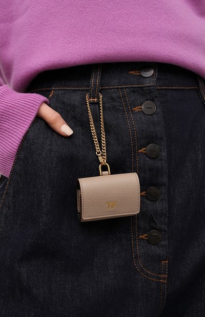 Кожаный чехол для airpods pro TOM FORD бежевого цвета по цене 46450 руб., арт. S0408T-LCL095, фото 2 Кожаный чехол для airpods pro TOM FORD, арт. S0408T-LCL095, фото 2