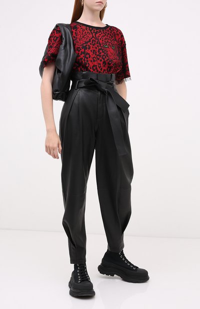 Хлопковая футболка REDVALENTINO красного цвета по цене 26200 руб., арт. UR3MG06N/59Q, фото 2 Хлопковая футболка REDVALENTINO, арт. UR3MG06N/59Q, фото 2