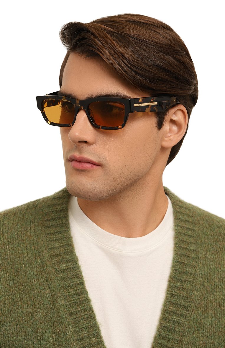 Женские солнцезащитные очки PRADA желтого цвета, арт. A03S-16020C | Фото 3 (Нос: Не проставлено; Региональные ограничения белый список (Axapta Mercury): Не проставлено; Материал: Пластик; Кросс-КТ: С/з-унисекс; Тип очков: С/з; Очки форма: Прямоугольные; Оптика Гендер: оптика-унисекс)