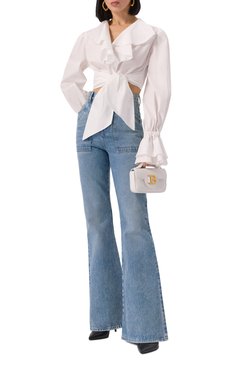 Женские джинсы BALMAIN голубого цвета, арт. EF1MJ115/DF24 | Фото 2 (Драгоценные камни: Проставлено; Длина (брюки, джинсы): Удлиненные; Материал сплава: Проставлено; Кросс-КТ: Деним; Материал внешний: Деним, Хлопок; Детали: Делаве; Стили: Кэжуэл; Силуэт Ж (брюки и джинсы): Расклешенные)