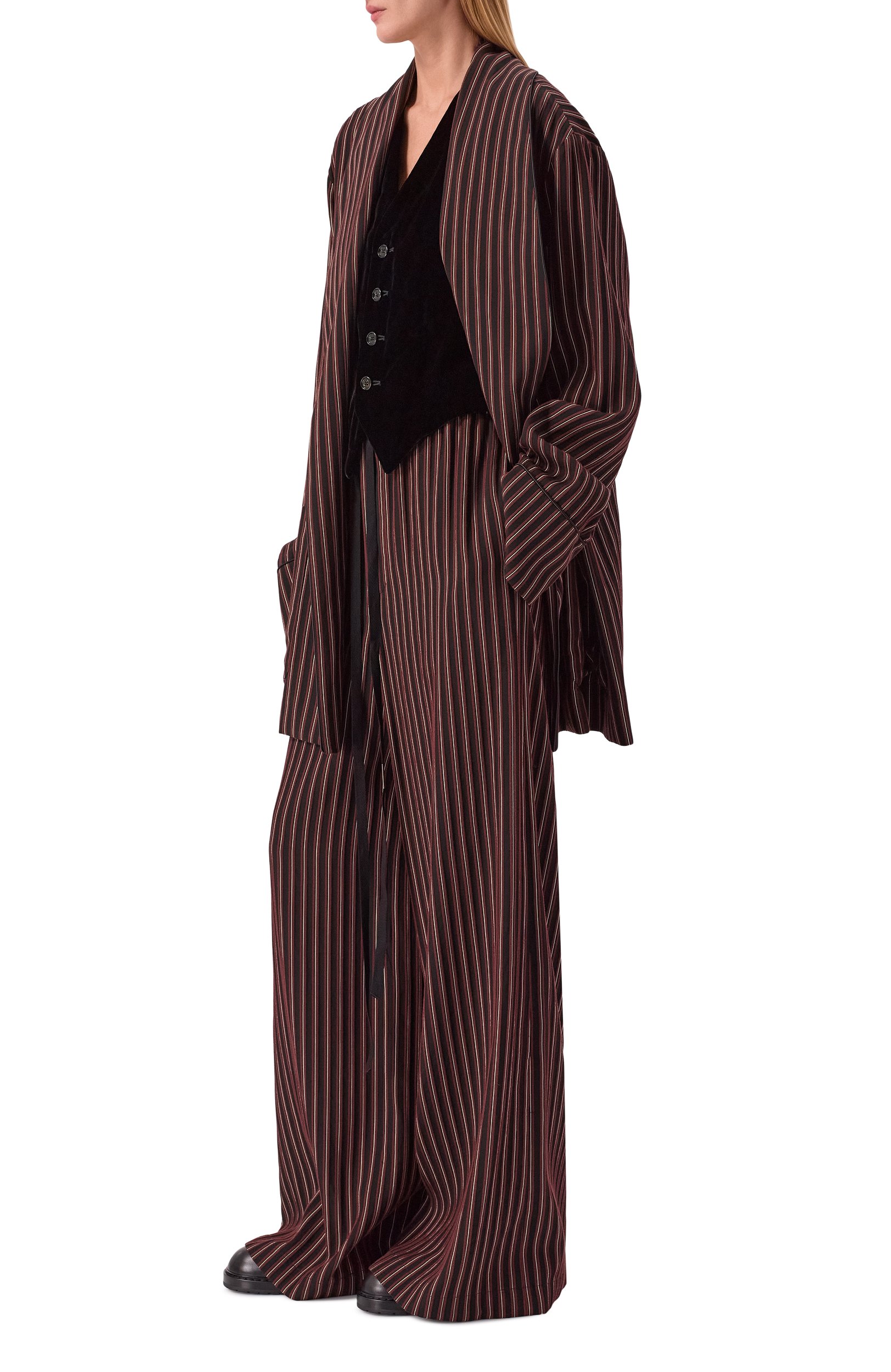 Брюки из вискозы и хлопка ANN DEMEULEMEESTER черного цвета по цене 124500 руб., арт. B0014261/FA748, фото 2 Брюки из вискозы и хлопка ANN DEMEULEMEESTER, арт. B0014261/FA748, фото 2