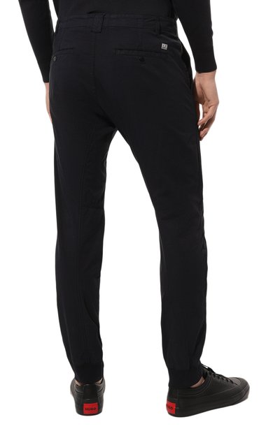 Хлопковые брюки C.P. COMPANY темно-синего цвета по цене 32450 руб., арт. 14CMPA271A-0060260, фото 4 Хлопковые брюки C.P. COMPANY, арт. 14CMPA271A-0060260, фото 4