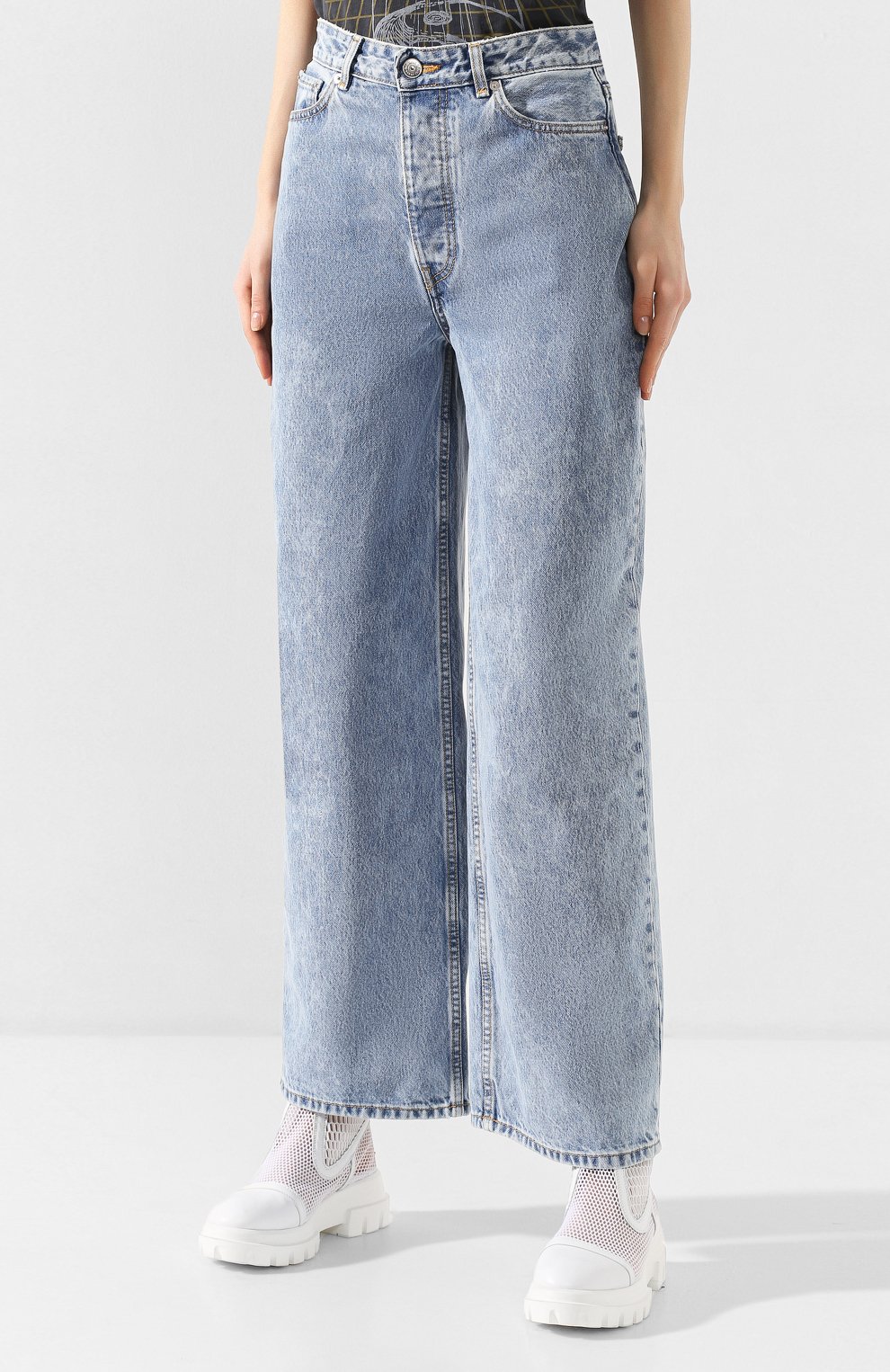 Джинсы GANNI голубого цвета по цене 20500 руб., арт. F4481, фото 3 Джинсы GANNI, арт. F4481, фото 3