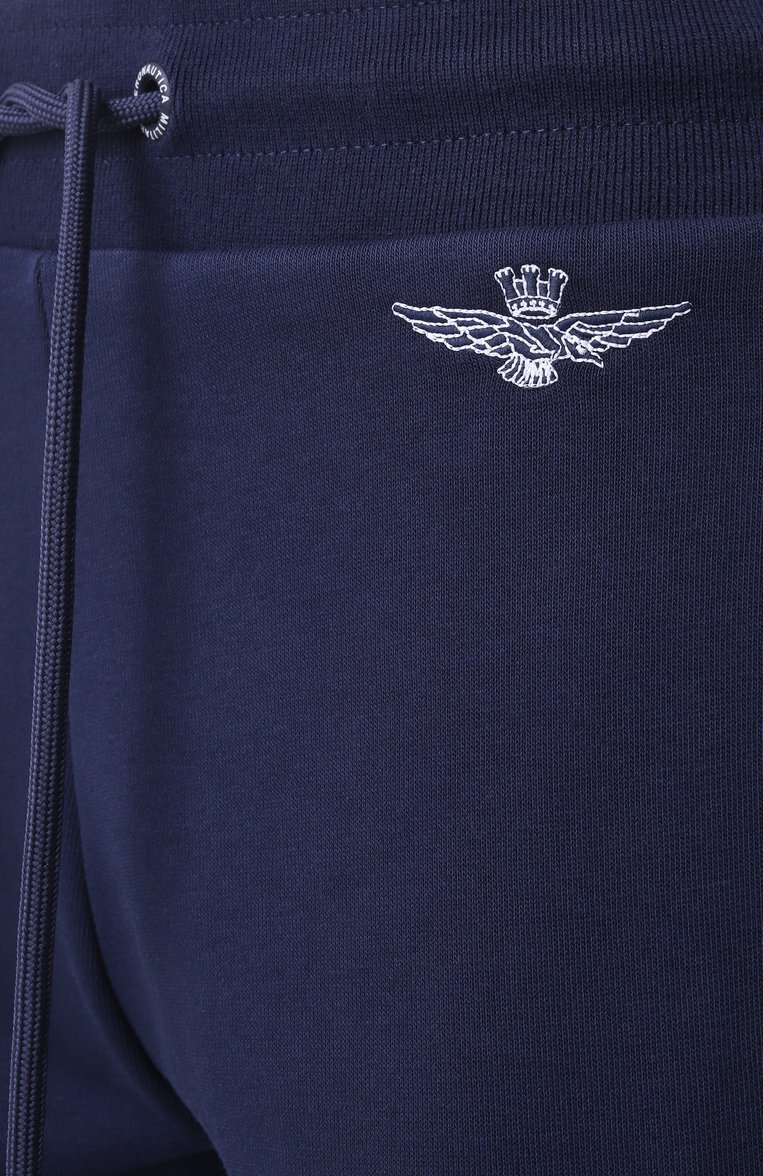 Женские хлопковые брюки AERONAUTICA MILITARE темно-синего цвета, арт. PF966DF582 | Фото 6 (Длина (брюки, джинсы): Стандартные; Драгоценные камни: Проставлено; Материал сплава: Проставлено; Силуэт Ж (брюки и джинсы): Прямые; Женское Кросс-КТ: Брюки-одежда; Стили: Спорт-шик; Материал внешний: Хлопок, Синтетический материал)