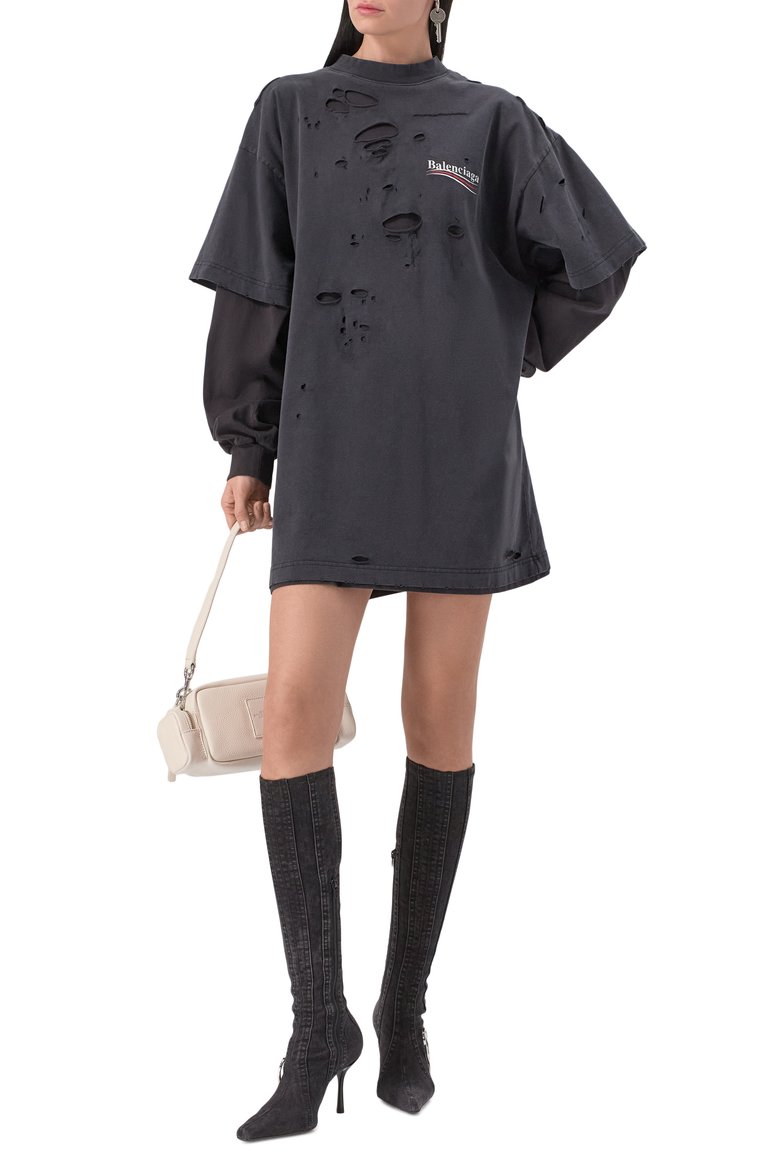 Женская хлопковый лонгслив BALENCIAGA черного цвета, арт. 818555/TRVK8 | Фото 2 (Рукава: Длинные; Материал внешний: Хлопок; Стили: Гранж; Принт: С принтом; Длина (для топов): Удлиненные; Автоматизация ТО: Проставлено; Автоматизация состава: Проставлено)