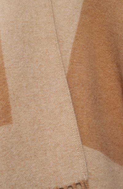 Шерстяная накидка WOOLRICH бежевого цвета по цене 32000 руб., арт. CFWWAC0169FRUT3557, фото 5 Шерстяная накидка WOOLRICH, арт. CFWWAC0169FRUT3557, фото 5