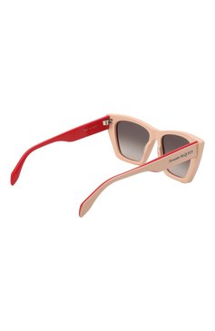 Женские солнцезащитные очки ALEXANDER MCQUEEN бежевого цвета, арт. 649833/J0740 | Фото 4 (Тип очков: С/з; Региональные ограничения белый список (Axapta Mercury): RU, Не проставлено; Материал: Пластик; Материал сплава: Проставлено; Нос: Не проставлено; Оптика Гендер: оптика-женское; Очки форма: Квадратные)