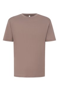 Коричневый