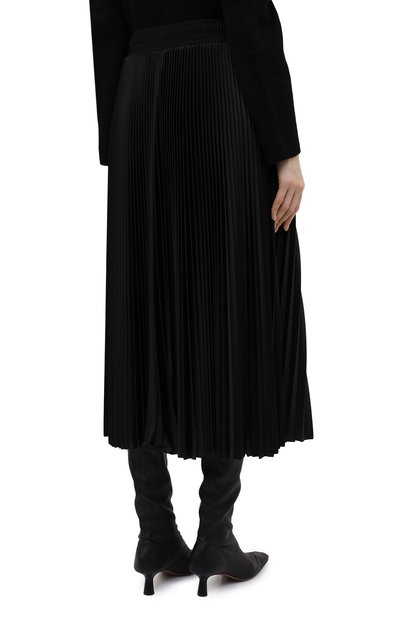 Плиссированная юбка BALENCIAGA черного цвета по цене 142500 руб., арт. 659068/TJV20, фото 4 Плиссированная юбка BALENCIAGA, арт. 659068/TJV20, фото 4