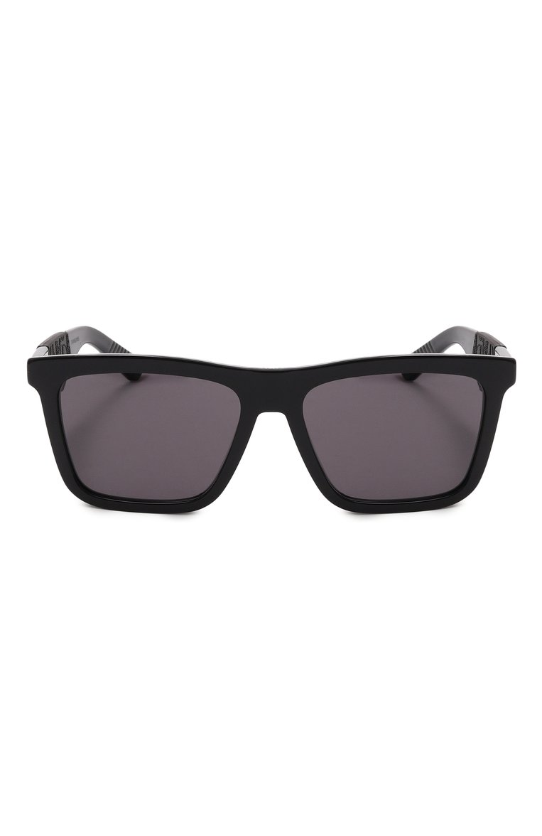 Женские солнцезащитные очки DIOR EYEWEAR черного цвета, арт. DI0RB27 S1I 10A0 | Фото 3 (Региональные ограничения белый список (Axapta Mercury): Не проставлено; Нос: Не проставлено; Тип очков: С/з; Материал: Пластик; Очки форма: Прямоугольные; Оптика Гендер: оптика-мужское)