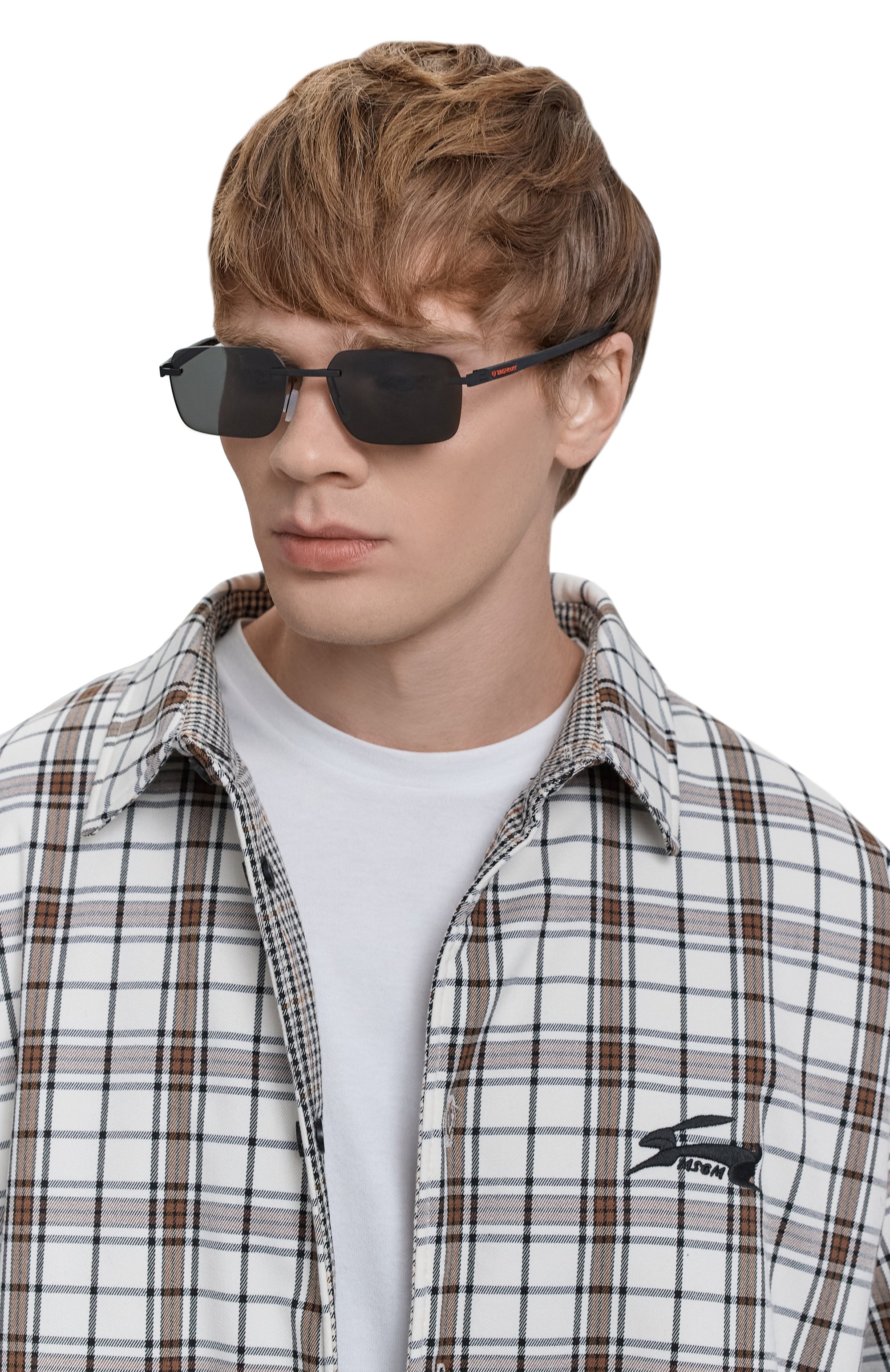 Солнцезащитные очки TAG HEUER черного цвета по цене 58350 руб., арт. TH40039U 05A, фото 2 Солнцезащитные очки TAG HEUER, арт. TH40039U 05A, фото 2