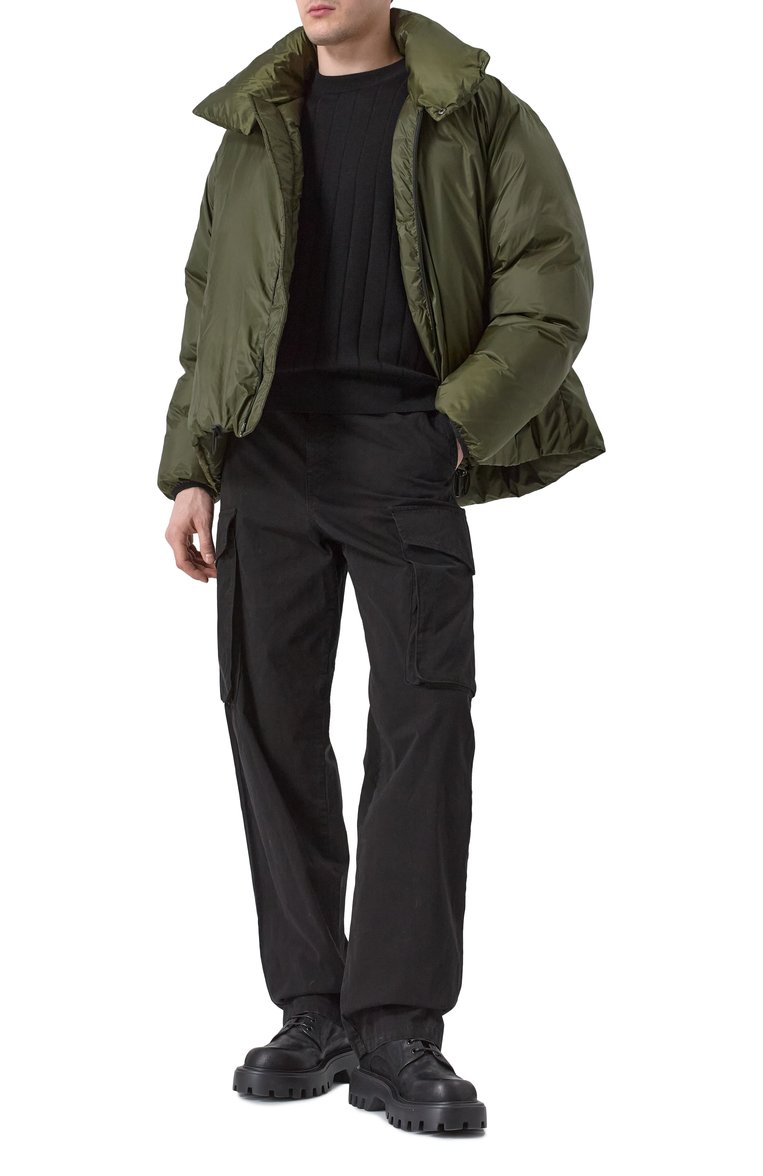 Мужская пуховик DSQUARED2 хаки цвета, арт. S74AM1564/S54981 | Фото 2 (Длина (верхняя одежда): Короткие; Материал сплава: Проставлено; Рукава: Длинные; Драгоценные камни: Проставлено; Кросс-КТ: Пуховик; Стили: Милитари, Кэжуэл; Материал внешний: Синтетический материал)
