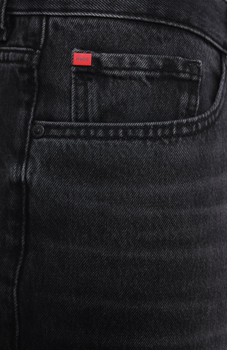 Мужские джинсы tapered fit HUGO черного цвета, арт. 50533606 | Фото 6 (Материал внешний: Хлопок, Деним; Длина (брюки, джинсы): Стандартные; Силуэт М (брюки): Прямые; Кросс-КТ: Деним; Детали: Делаве; Стили: Кэжуэл, Повседневный; Автоматизация ТО: Проставлено; Автоматизация состава: Проставлено)
