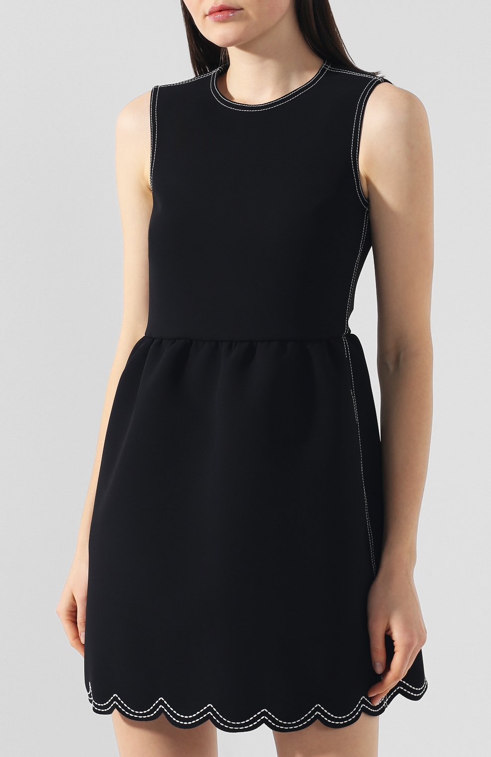 Приталенное платье REDVALENTINO черного цвета по цене 42800 руб., арт. RR3VAA50/1FR, фото 3 Приталенное платье REDVALENTINO, арт. RR3VAA50/1FR, фото 3