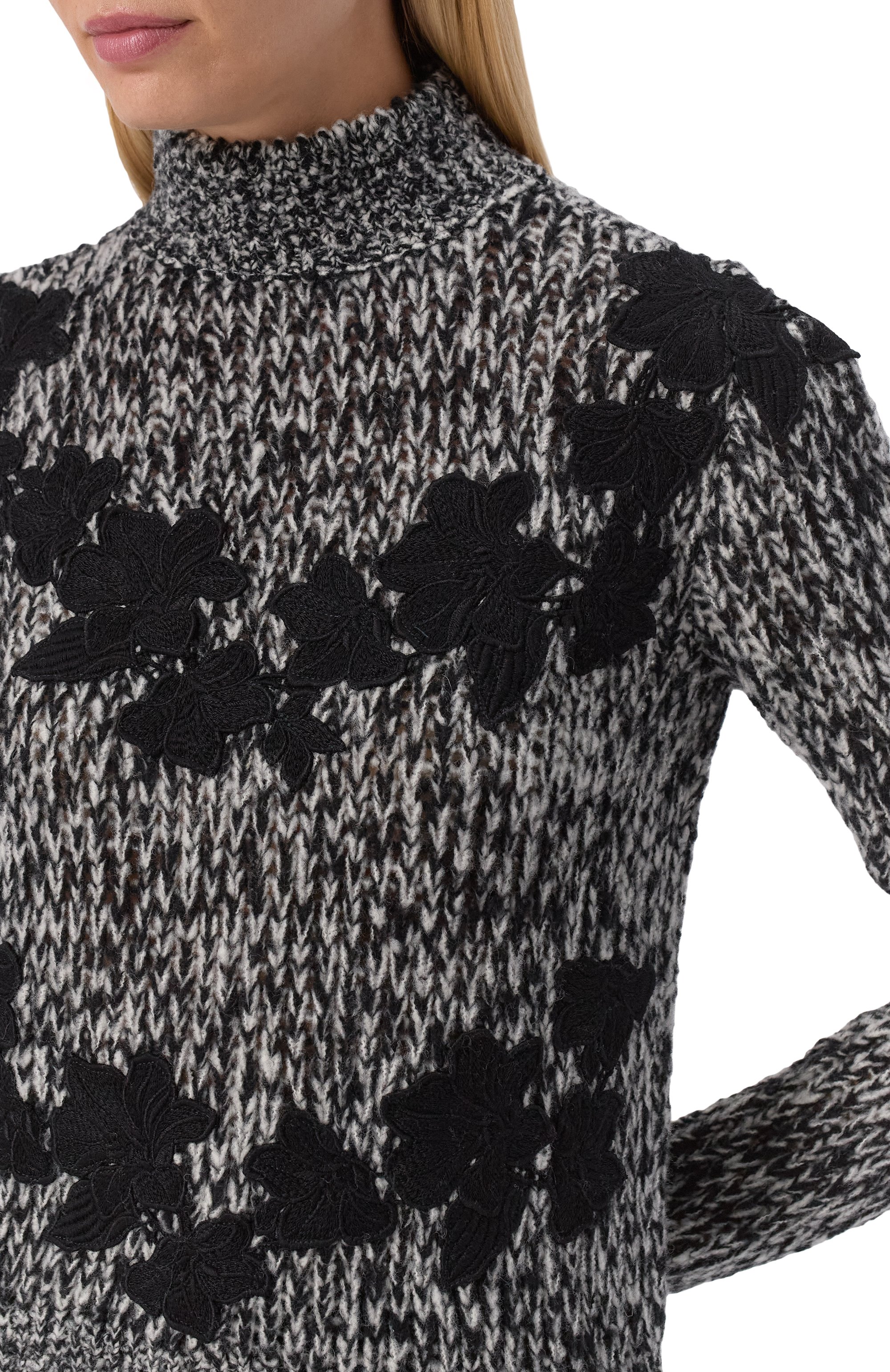 Свитер из шерсти и кашемира GIAMBATTISTA VALLI серого цвета по цене 206500 руб., арт. 25FWPVCM0M12/15WCA, фото 5 Свитер из шерсти и кашемира GIAMBATTISTA VALLI, арт. 25FWPVCM0M12/15WCA, фото 5