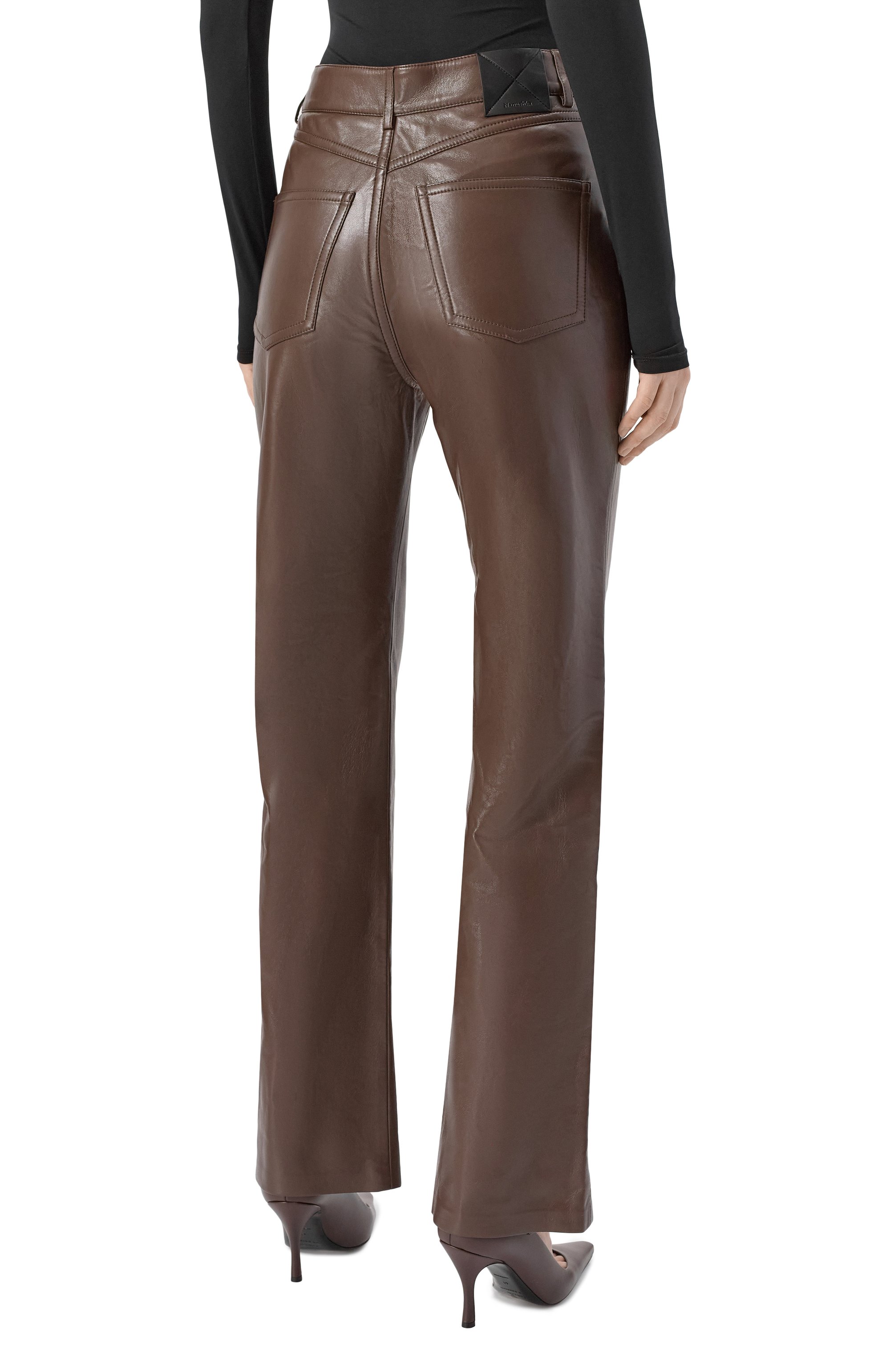 Брюки из экокожи NANUSHKA коричневого цвета по цене 85700 руб., арт. SELDES, фото 4 Брюки из экокожи NANUSHKA, арт. SELDES, фото 4