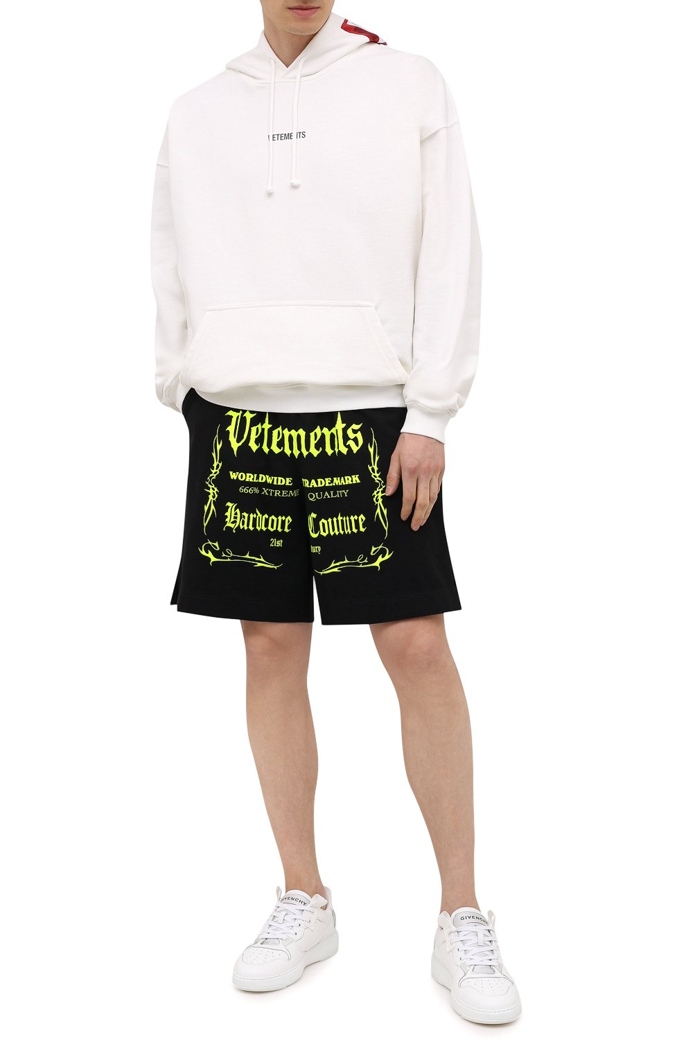 Хлопковые шорты VETEMENTS черного цвета по цене 53950 руб., арт. UA52TR400X 1610/M, фото 2 Хлопковые шорты VETEMENTS, арт. UA52TR400X 1610/M, фото 2