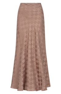 Коричневый