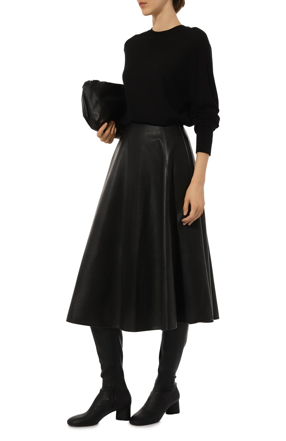 Пуловер из шелка и кашемира TOTEME черного цвета по цене 69100 руб., арт. 243-WRT0346-YA0084, фото 2 Пуловер из шелка и кашемира TOTEME, арт. 243-WRT0346-YA0084, фото 2