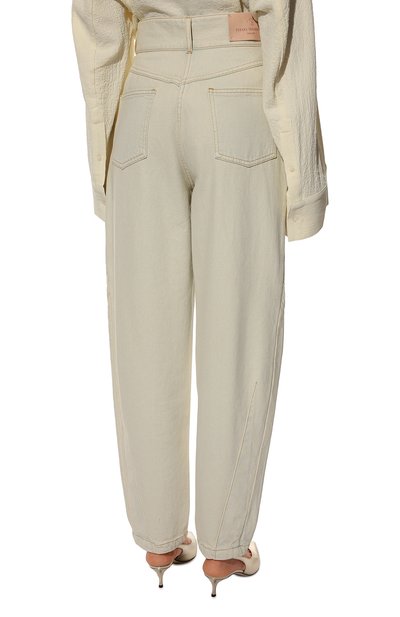 Джинсы ULYANA SERGEENKO кремового цвета по цене 85000 руб., арт. PNT001SS21Denim (0026дж), фото 4 Джинсы ULYANA SERGEENKO, арт. PNT001SS21Denim (0026дж), фото 4