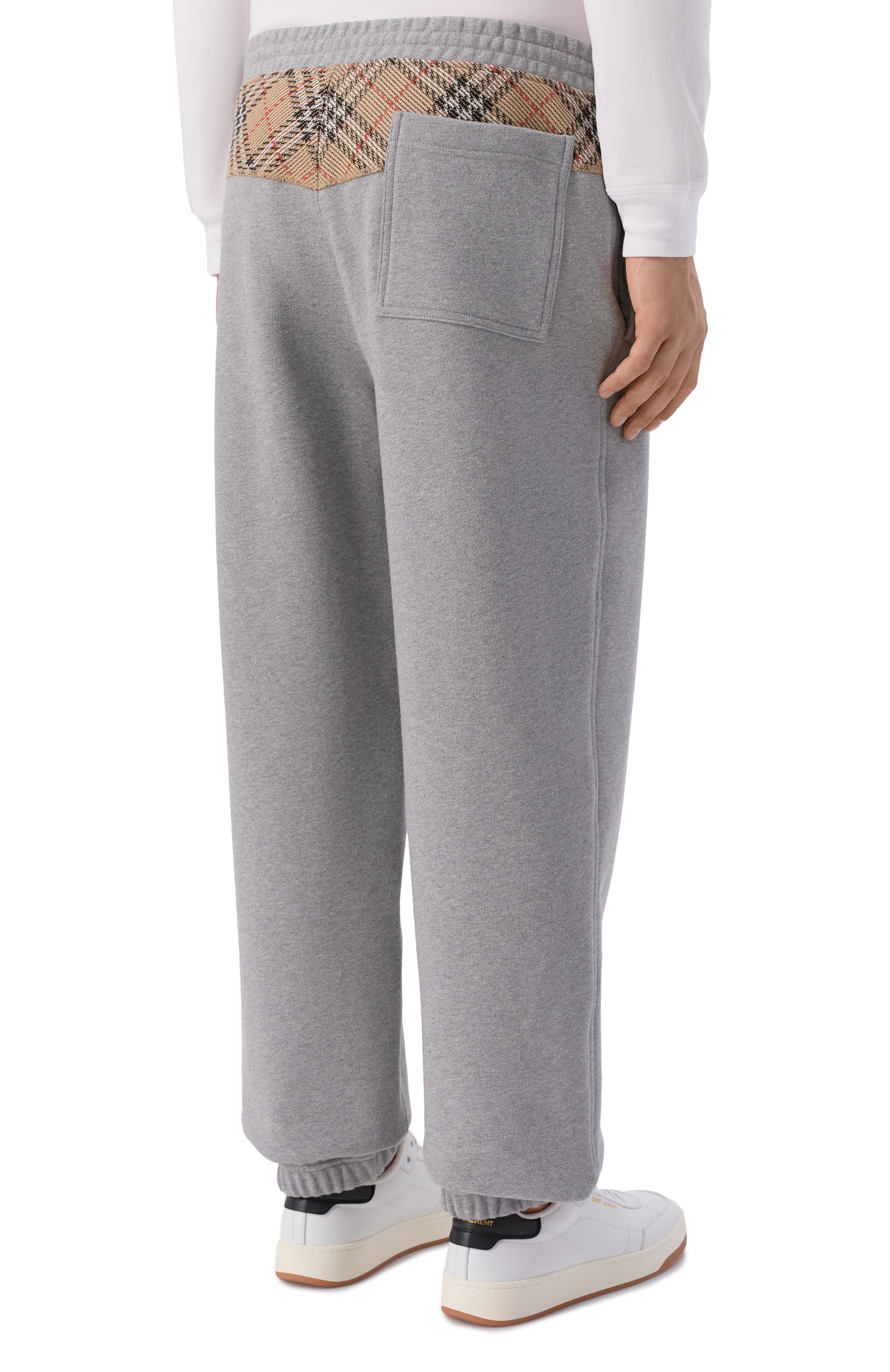 Хлопковые джоггеры BURBERRY серого цвета по цене 106000 руб., арт. 8120757, фото 4 Хлопковые джоггеры BURBERRY, арт. 8120757, фото 4