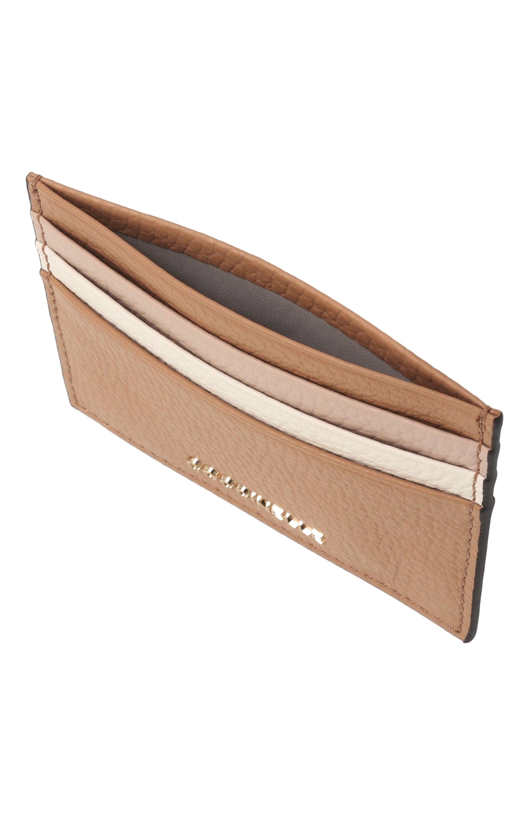 Кожаный футляр для кредитных карт COCCINELLE светло-бежевого цвета по цене 6050 руб., арт. E2M10129501, фото 3 Кожаный футляр для кредитных карт COCCINELLE, арт. E2M10129501, фото 3