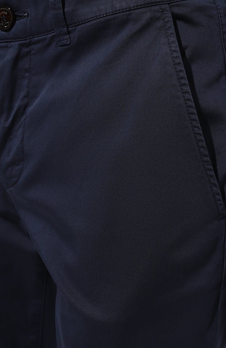 Мужские хлопковые брюки MOORER синего цвета, арт. FILICUDI-KEL/M0UCH100014-TEPA499 | Фото 5 (Силуэт М (брюки): Чиносы; Длина (брюки, джинсы): Станда�ртные; Случай: Повседневный; Материал сплава: Проставлено; Материал внешний: Хлопок; Драгоценные камни: Проставлено; Стили: Кэжуэл)
