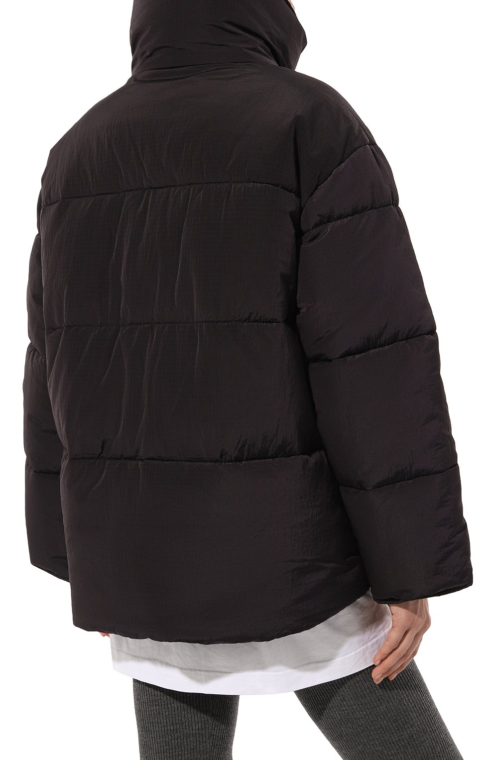 Пуховик RED SEPTEMBER черного цвета по цене 41000 руб., арт. 924.02.52.01.1, фото 4 Пуховик RED SEPTEMBER, арт. 924.02.52.01.1, фото 4