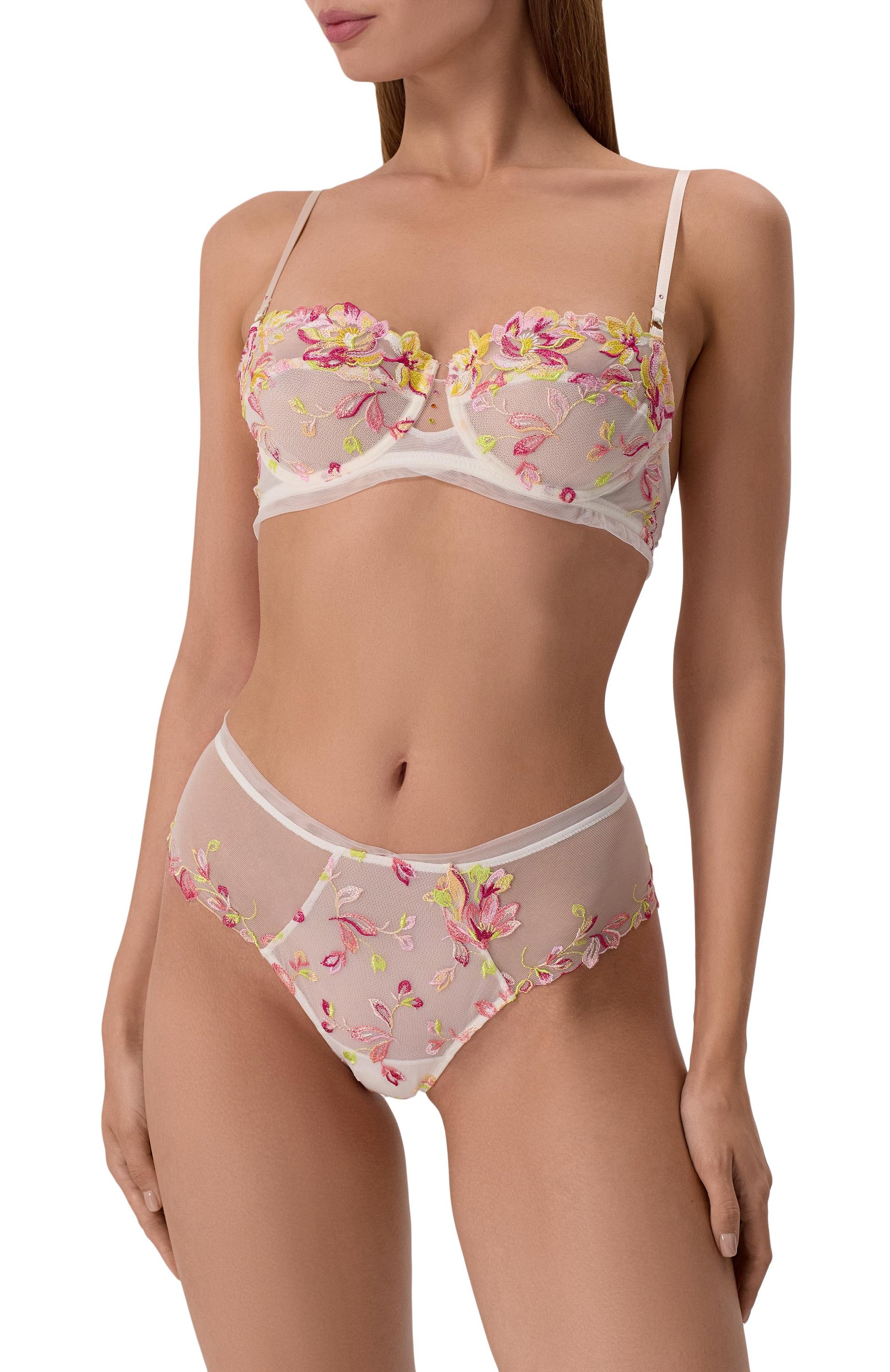 Трусы-хипстеры LISE CHARMEL разноцветного цвета по цене 20140 руб., арт. ACJ0431, фото 2 Трусы-хипстеры LISE CHARMEL, арт. ACJ0431, фото 2