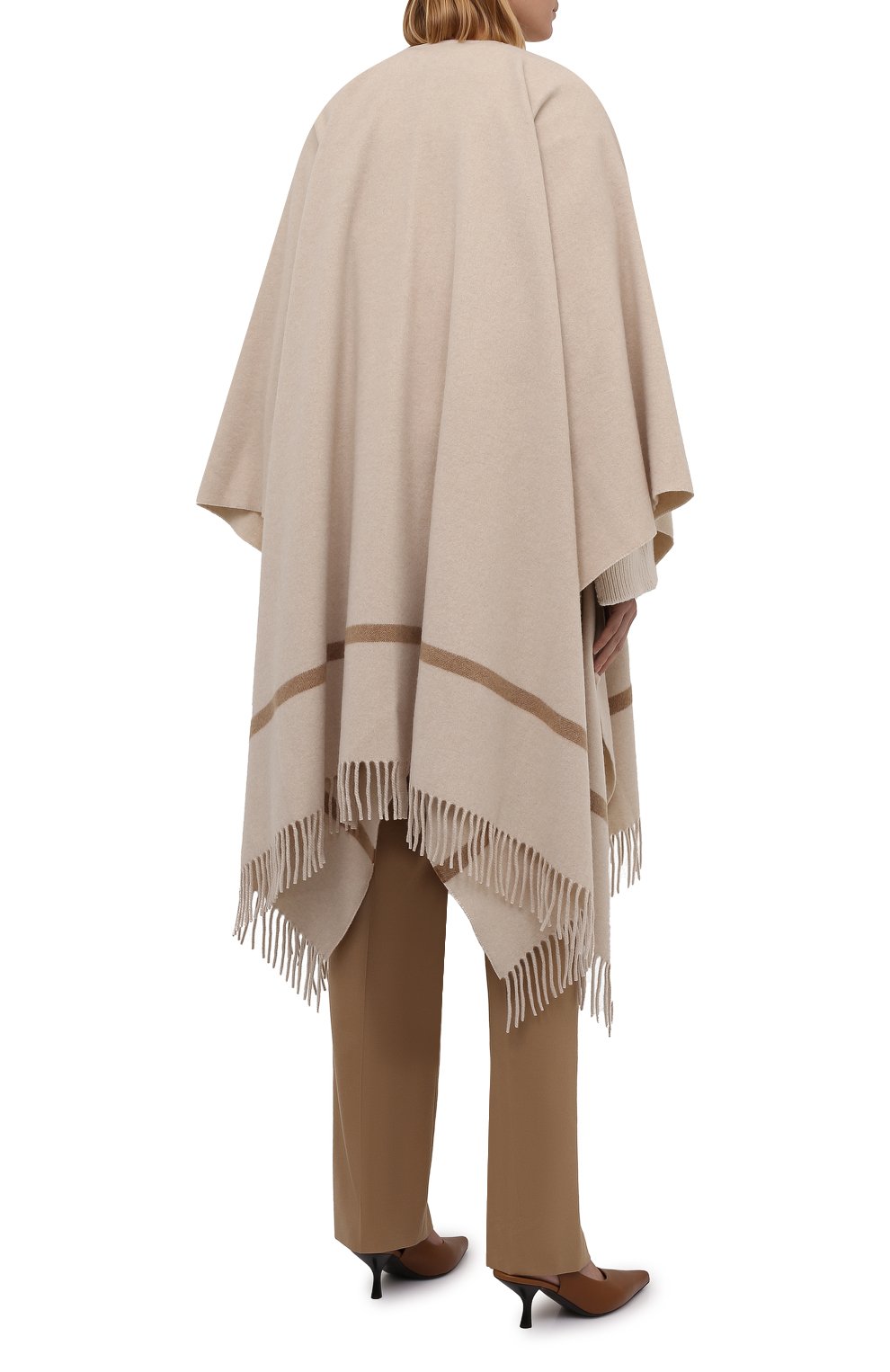 Кашемировая накидка LORO PIANA светло-бежевого цвета по цене 379000 руб., арт. FAG3855, фото 4 Кашемировая накидка LORO PIANA, арт. FAG3855, фото 4