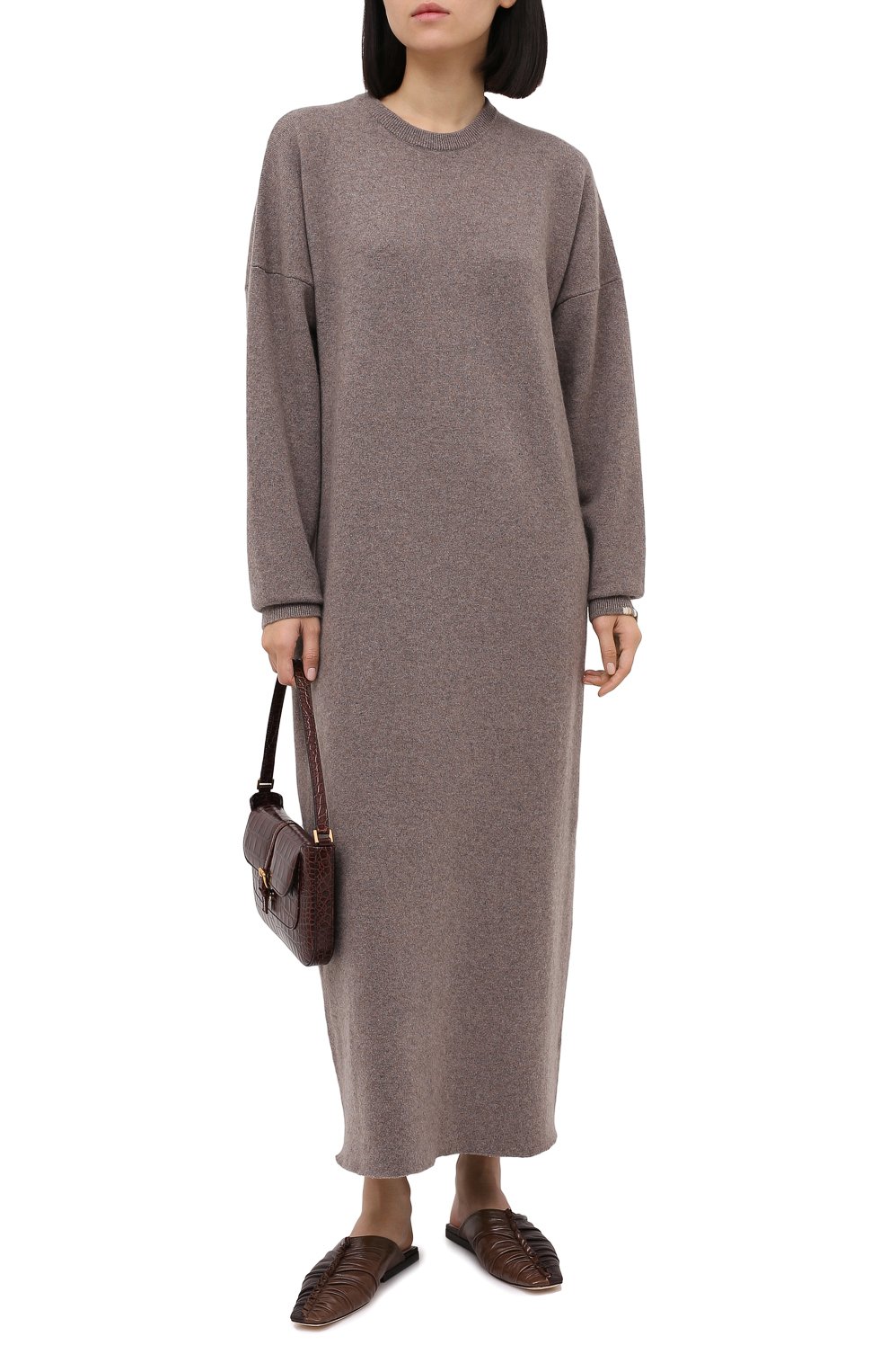 Кашемировое платье EXTREME CASHMERE серого цвета по цене 69950 руб., арт. 106/WEIRD, фото 2 Кашемировое платье EXTREME CASHMERE, арт. 106/WEIRD, фото 2
