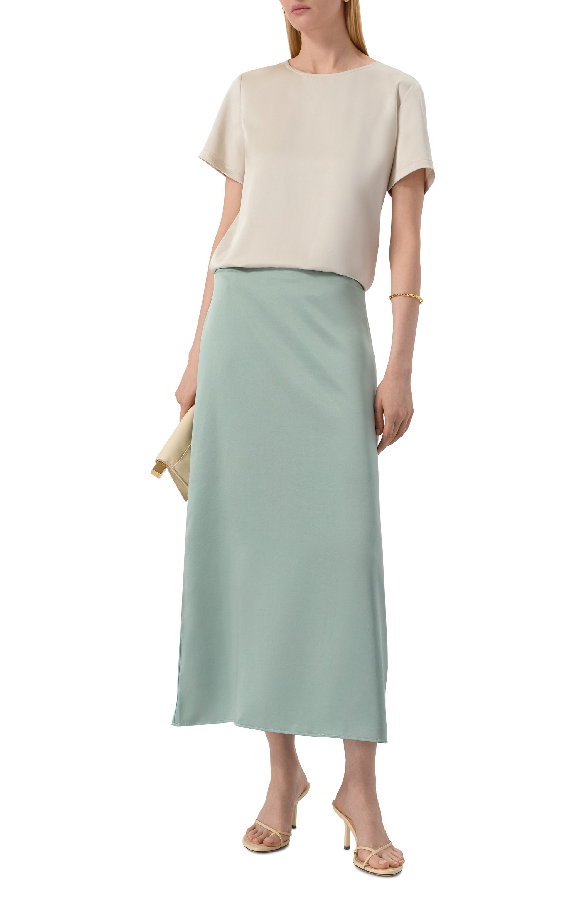 Атласный топ WEEKEND MAX MARA кремового цвета по цене 13750 руб., арт. GILBERT, фото 2 Атласный топ WEEKEND MAX MARA, арт. GILBERT, фото 2