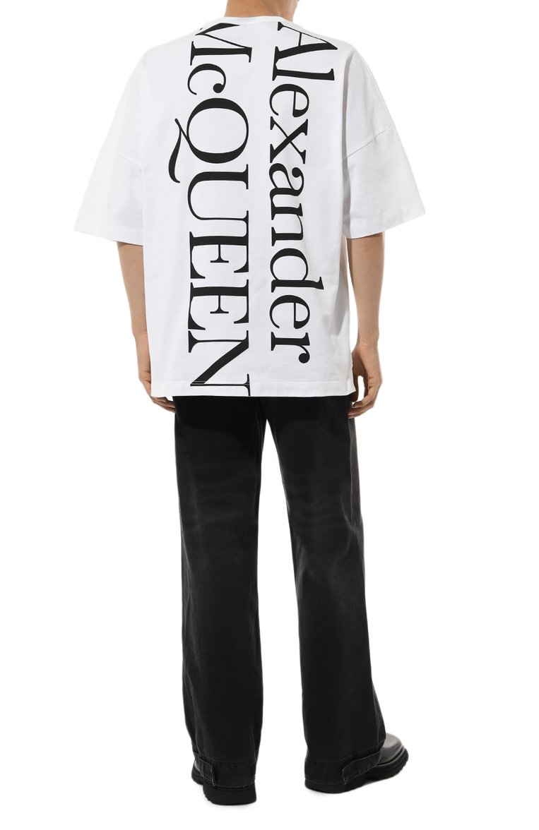 Мужская хлопковая футболка ALEXANDER MCQUEEN белого цвета, арт. 750655/QVZ06 | Фото 2 (Рукава: 3/4; Длина (для топов): Удлиненные; Материал внешний: Хлопок; Принт: С принтом; Стили: Кэжуэл; Кросс-КТ: Джерси; Мужское Кросс-КТ: Футболка-одежда)