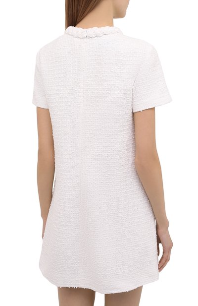 Хлопковое платье VALENTINO белого цвета по цене 239500 руб., арт. WB3VAWC16JJ, фото 4 Хлопковое платье VALENTINO, арт. WB3VAWC16JJ, фото 4