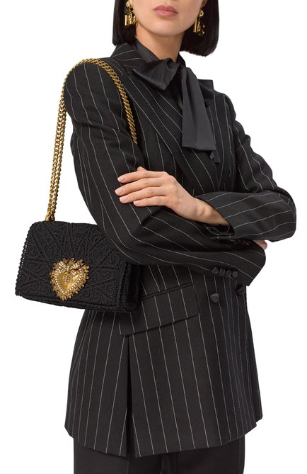 Женская сумка devotion medium DOLCE & GABBANA черного цвета, арт. BB7158/AW717 | Фото 2 (Материал: Текстиль; Материал сплава: Проставлено; Драгоценные камни: Проставлено; Размер: medium; Ремень/цепочка: На ремешке)